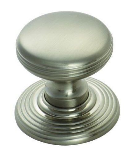 Picture of Carlisle Brass Delamain Satin Chrome Cupboard Door Knob 30mm Furniture Knob